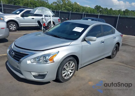 2015 Nissan Altima 2.5 S из США, поврежденный, VIN 1N4AL3APXFC586907